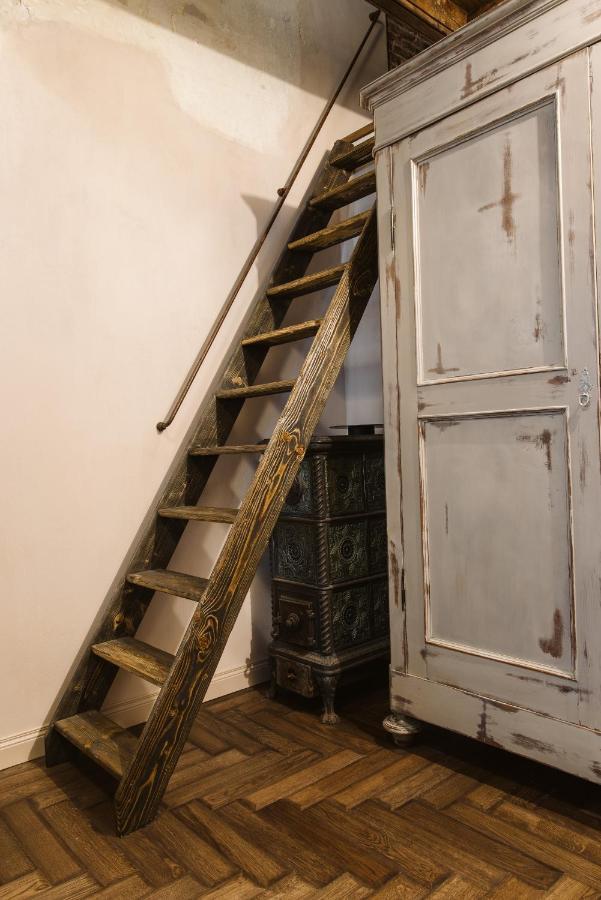Nil Sine Deo Apartment
